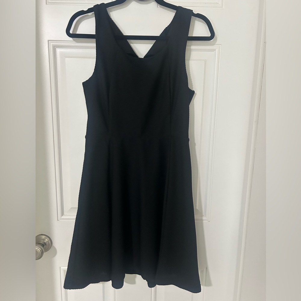 Elegant Black Sleeveless Dress